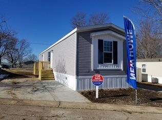 18 Bluebonnet Ln, Belton, MO 64012