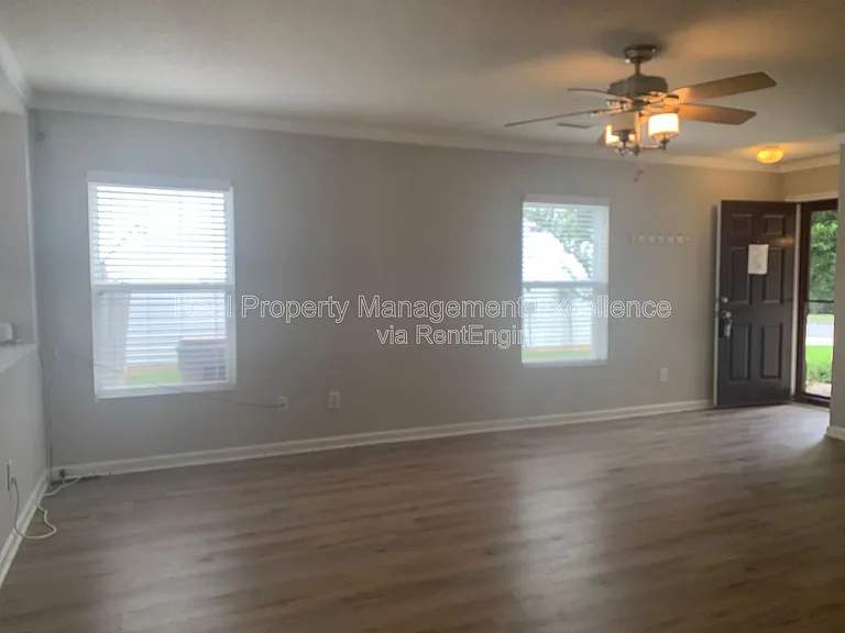 173 Steam Engine Way — Photo 5