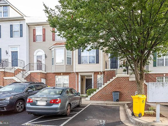 3rd image of 39 Harbour Heights Dr