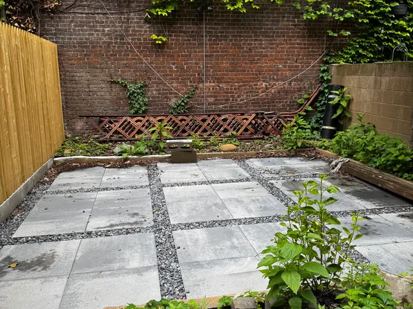 269 Alexander Avenue image 10 of 39