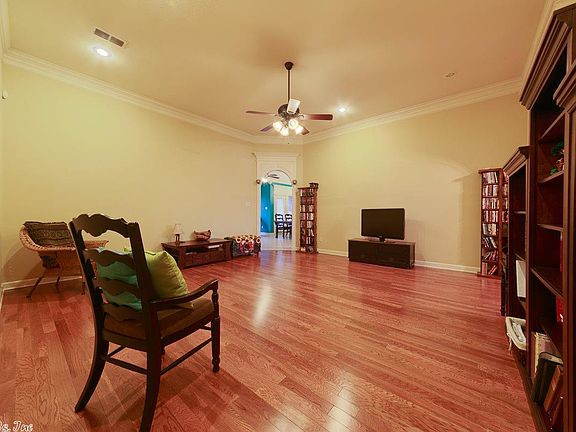 5th image of 80 Lakeland Dr