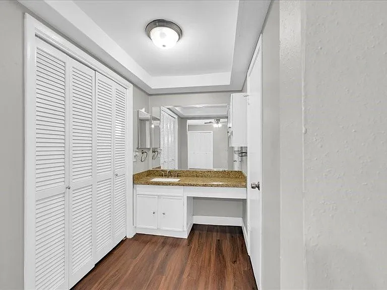 8406 Daycoach Ln — Photo 12