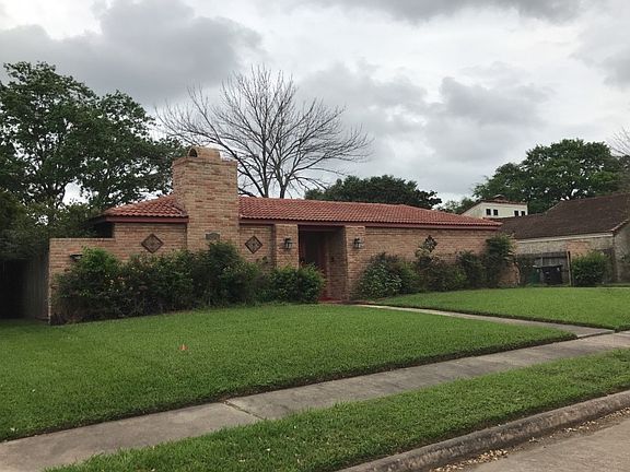 3rd image of 10903 Villa Lea Ln