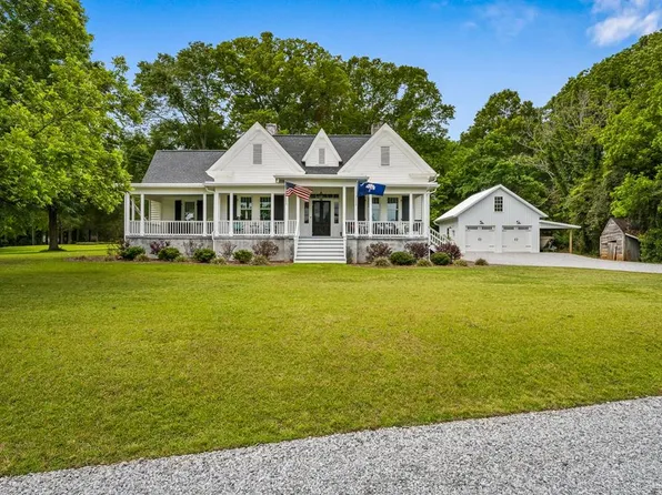 12 Anderson Dr, Due West, SC 29639