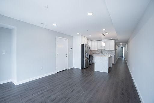 4th image of 745 N 20th St #882gy408p