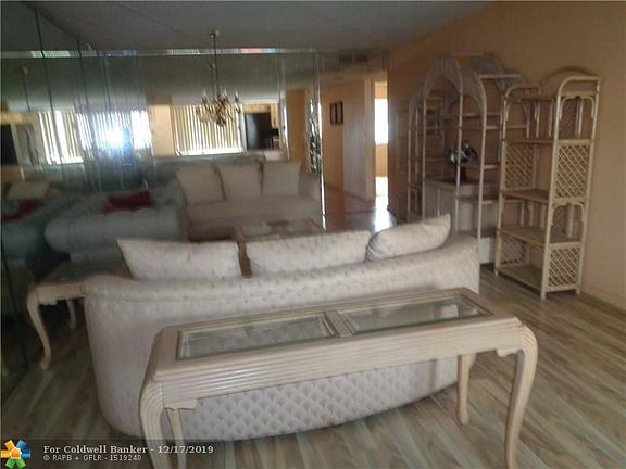 4th image of 10814 W Clairmont Cir #104