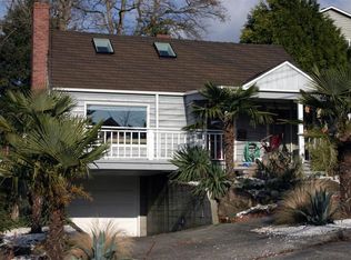 206 NW 40th St, Seattle, WA 98107