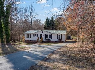 375 Etta Ln, Thomasville, NC 27360