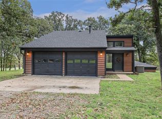 1104 Meadow Rd, Cherryvale, KS 67335