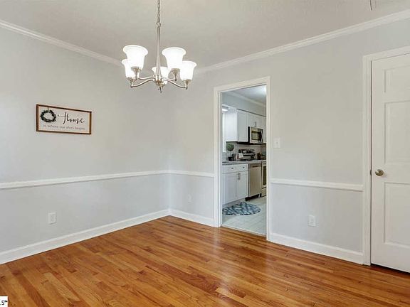5th image of 5033 Maplewood Dr