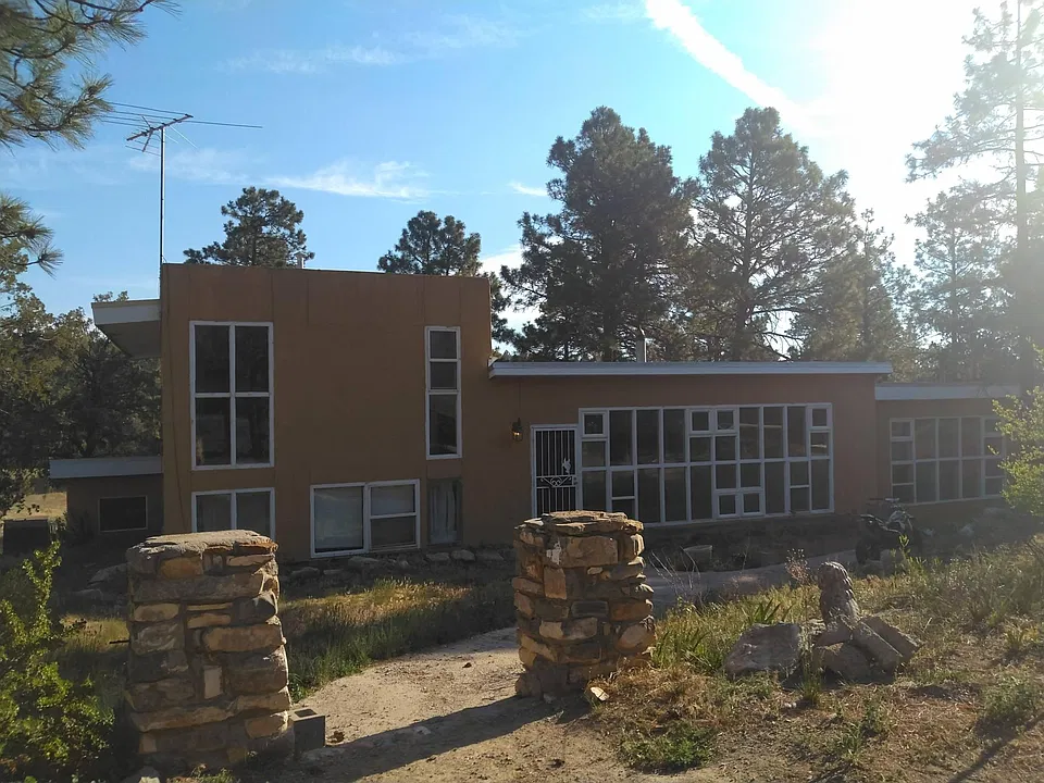55 Young Rd