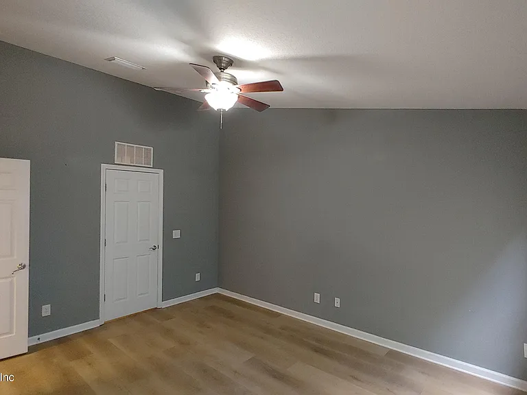 11225 Campfield Cir — Photo 19