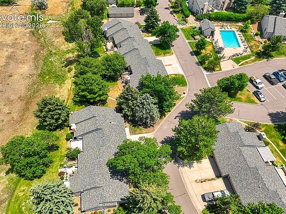 3rd image of 232 Cobblestone Dr