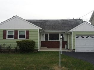 3652 Prairie Path, Bethpage, NY 11714