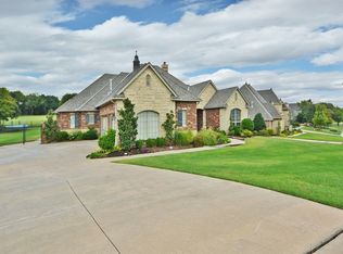 2825 Cumberland Dr, Edmond, OK 73034