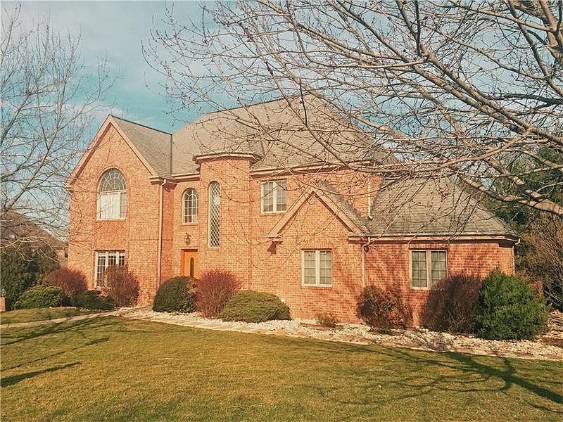 1st image of 2633 Carriage House Dr