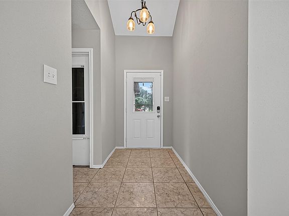 4th image of 411 N Mist Ct