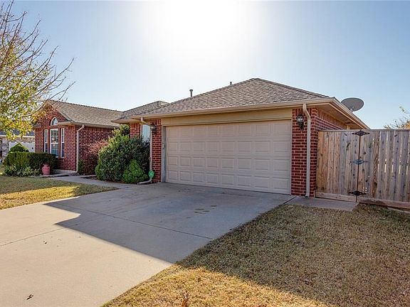 2nd image of 1168 McConnell Dr