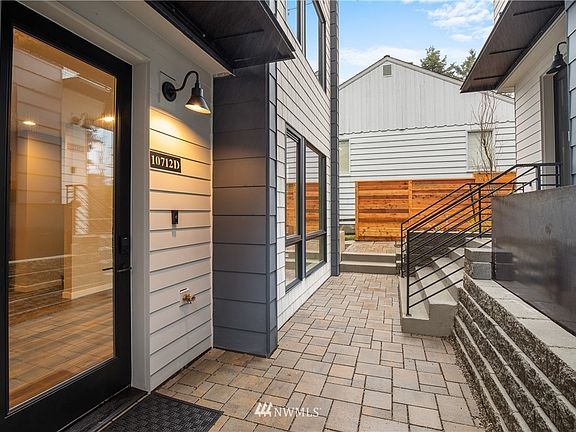 3rd image of 10712 Greenwood Ave N #D