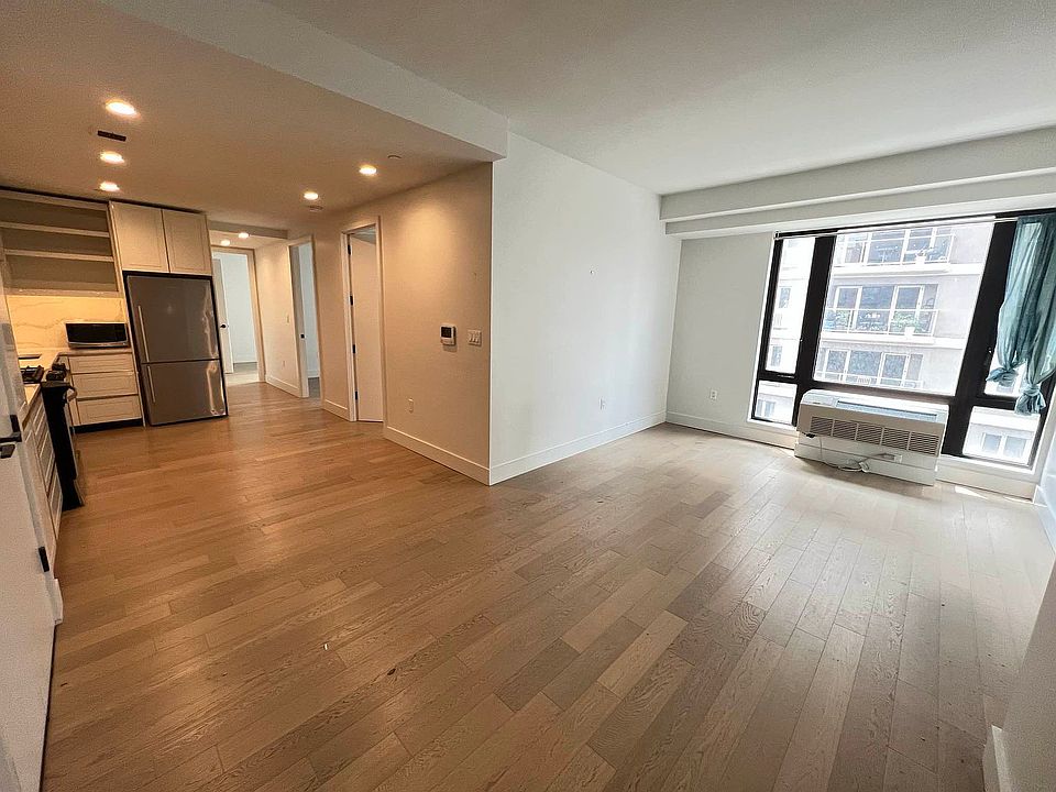 1st image of 635 4th Ave #310