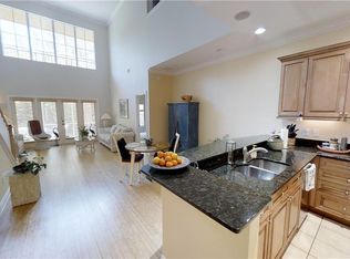 222 Valencia Cir, Saint Petersburg, FL 33716
