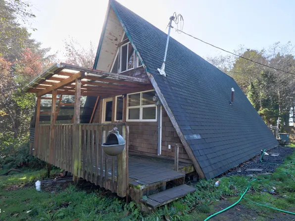 9726 NE Benton St, Newport, OR 97365