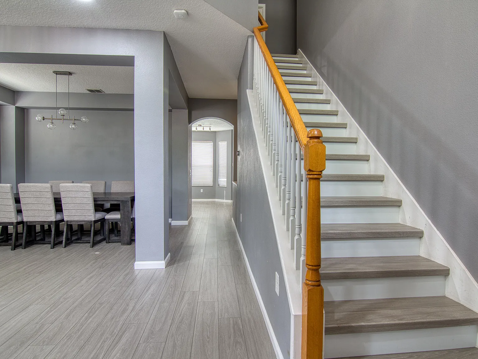 5 bed, 2521 sqft, $3,200 — Photo 3
