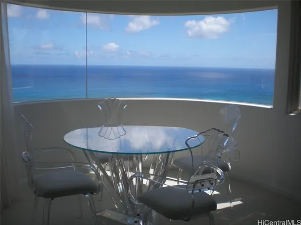 467 Puuikena Dr, Honolulu, HI 96821