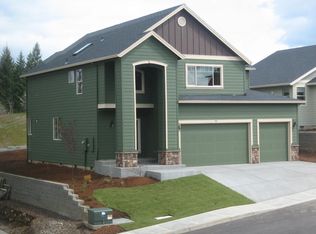 941 NE Cascadia Ridge Dr, Estacada, OR 97023