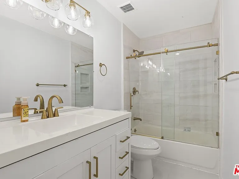 4900 Overland Ave #178 — Photo 2