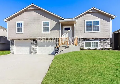 612 Winter Dr Photo 1