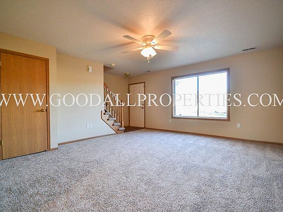 3rd image of 409 S Hazel St