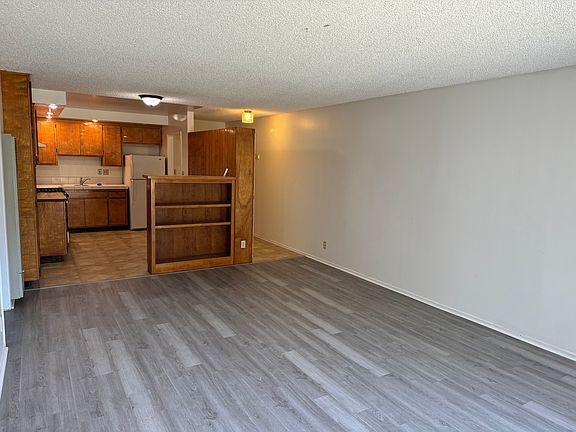 2nd image of 48 S Oak Ave APT 1