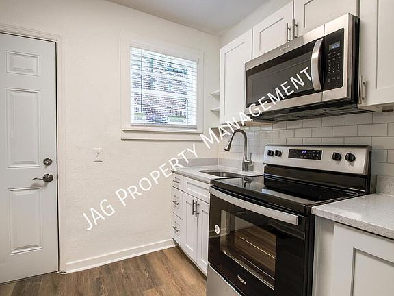 4th image of 2892 College St APT 2