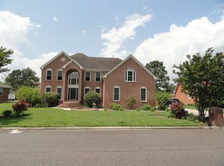 228 Golden Maple Dr, Chesapeake, VA 23322