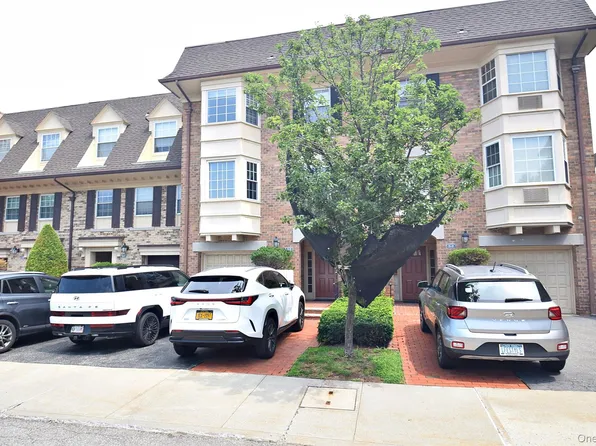 13-19 Michael Court #160 U, Bayside, NY 11360