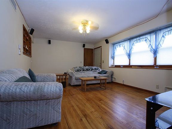 3rd image of 5324 N 62nd St