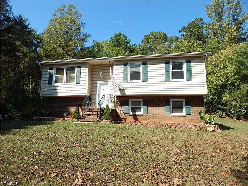 1st image of 233 Cedar Knoll Dr