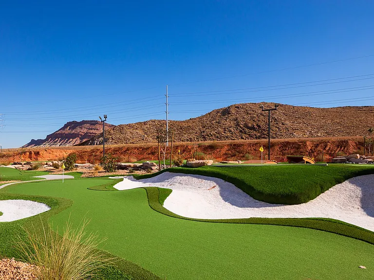 Community Mini Golf