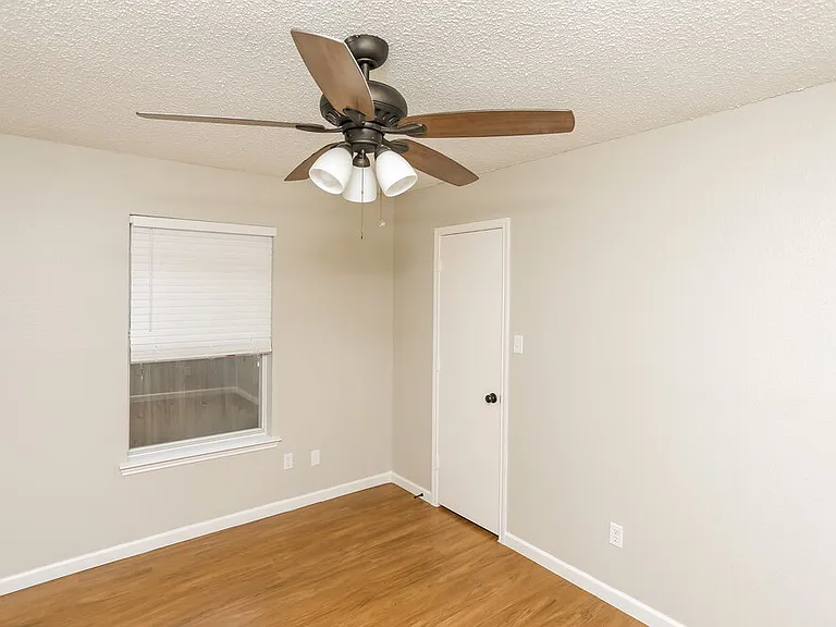 528 Blue Haze Dr — Photo 14