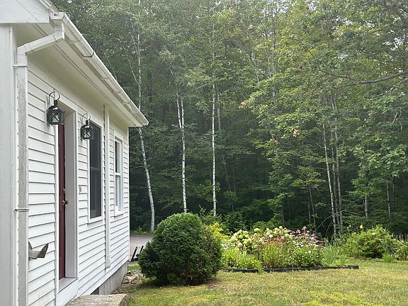 3rd image of 204 Cherry Valley Road