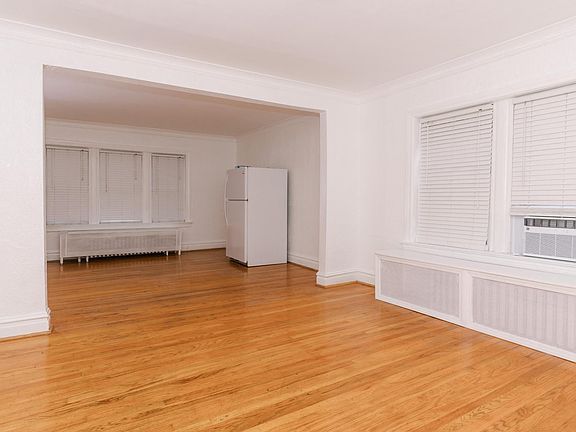 5th image of 7360 Dartmouth Ave #A