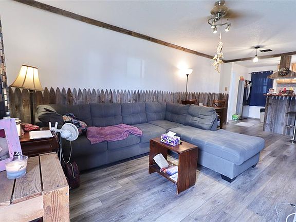 5th image of 713 E Proctor Pl