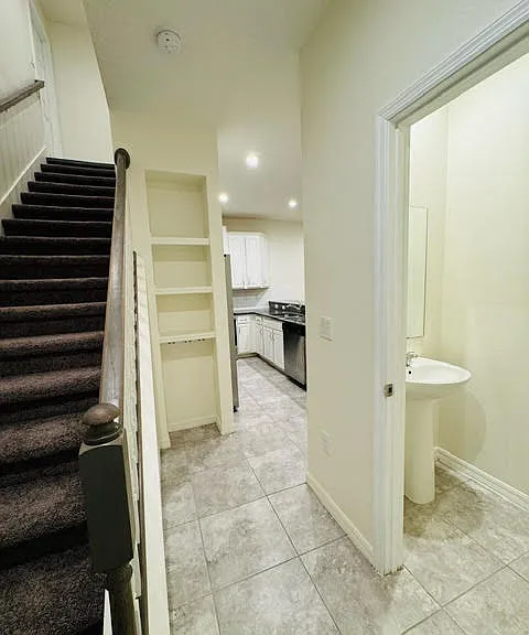 2682 Chantilly Ave — Photo 10