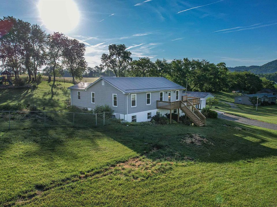 1st image of 4424 Bluegrass Rd