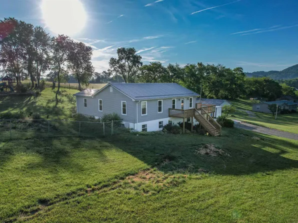 4424 Bluegrass Rd, Christiansburg, VA 24073