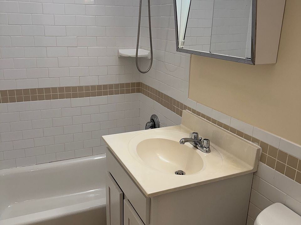 2nd image of 2165 Dorchester Ave #C1