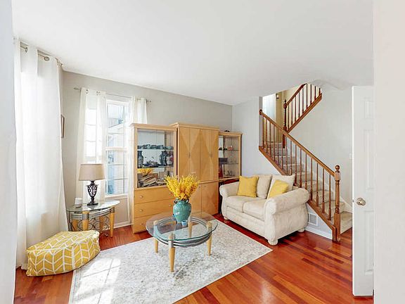 3rd image of 3130 Chandler Ln