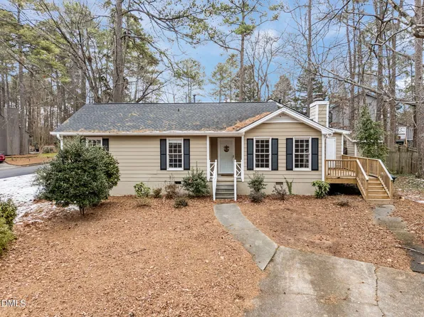 5916 Applewood Ln, Raleigh, NC 27609