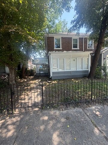 1st image of 1214 N Octagon Rd